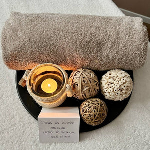 Massaggio corpo con olio al cioccolato e burro al cacao